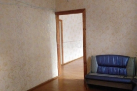 Недвижимость Квартиры / 3-к квартира, 77 м², 1/2 эт.
