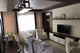Недвижимость Квартиры / 2-к квартира, 80 м², 9/12 эт.