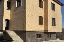 Недвижимость Дома, дачи, коттеджи / Дом 230 м² на участке 10 сот.