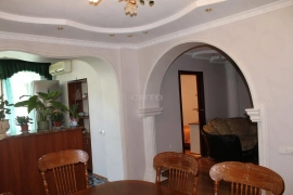 Продам трехкомнатную вторичку 75.0 м² этаж 1/5 район Анапский город Анапа улица Первомайская 32