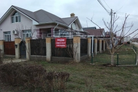 Дом 96 м² на участке 4 сот.