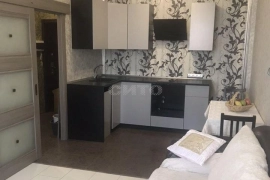 Недвижимость Квартиры / 2-к квартира, 38 м², 3/3 эт.